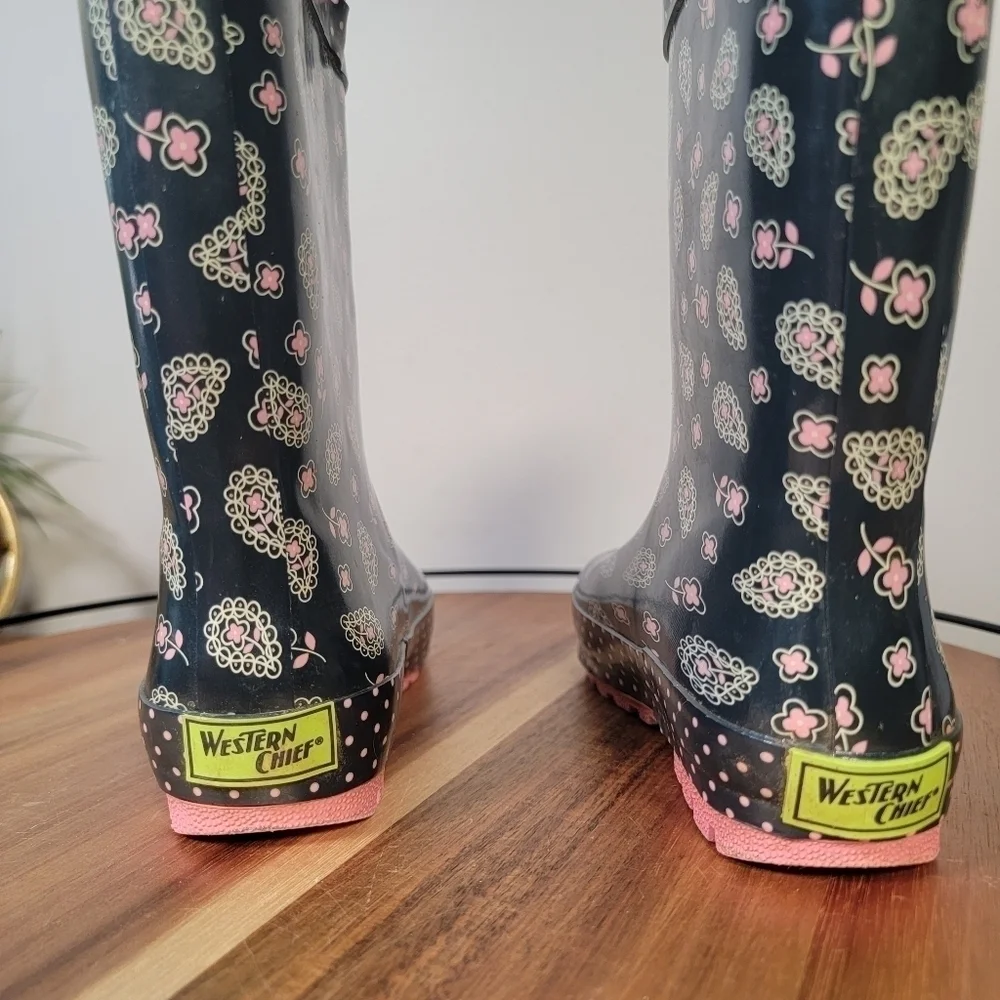 Western Chief Paisley Floral Rain Boots Pull on Waterproof Size 11 / 12